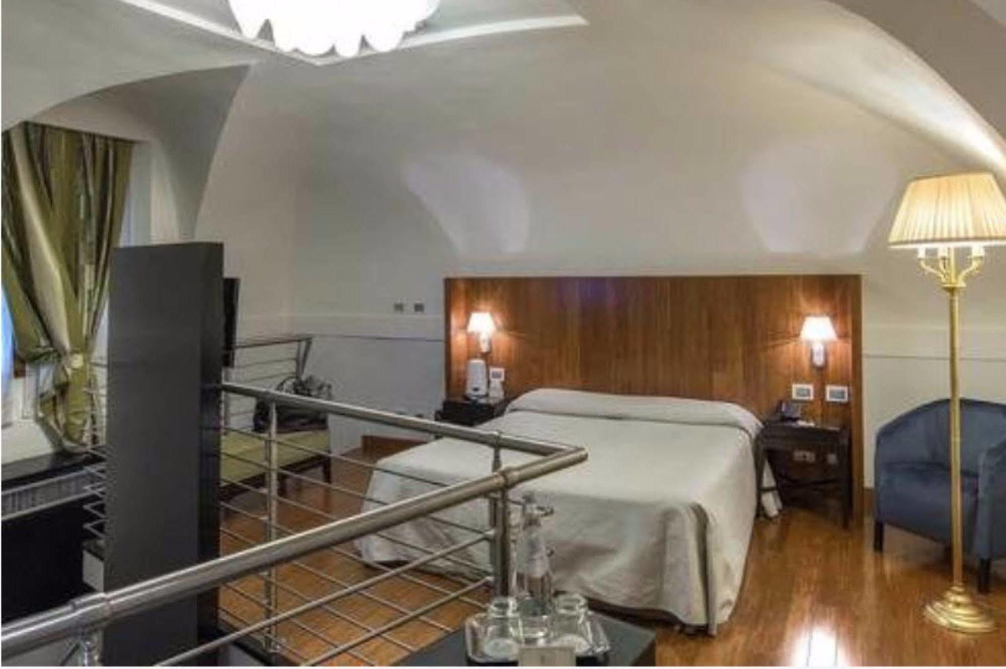 רומא Albergo Del Senato מראה חיצוני תמונה