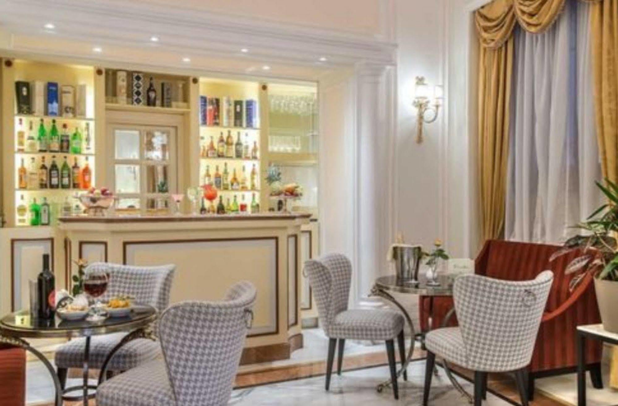רומא Albergo Del Senato מראה חיצוני תמונה
