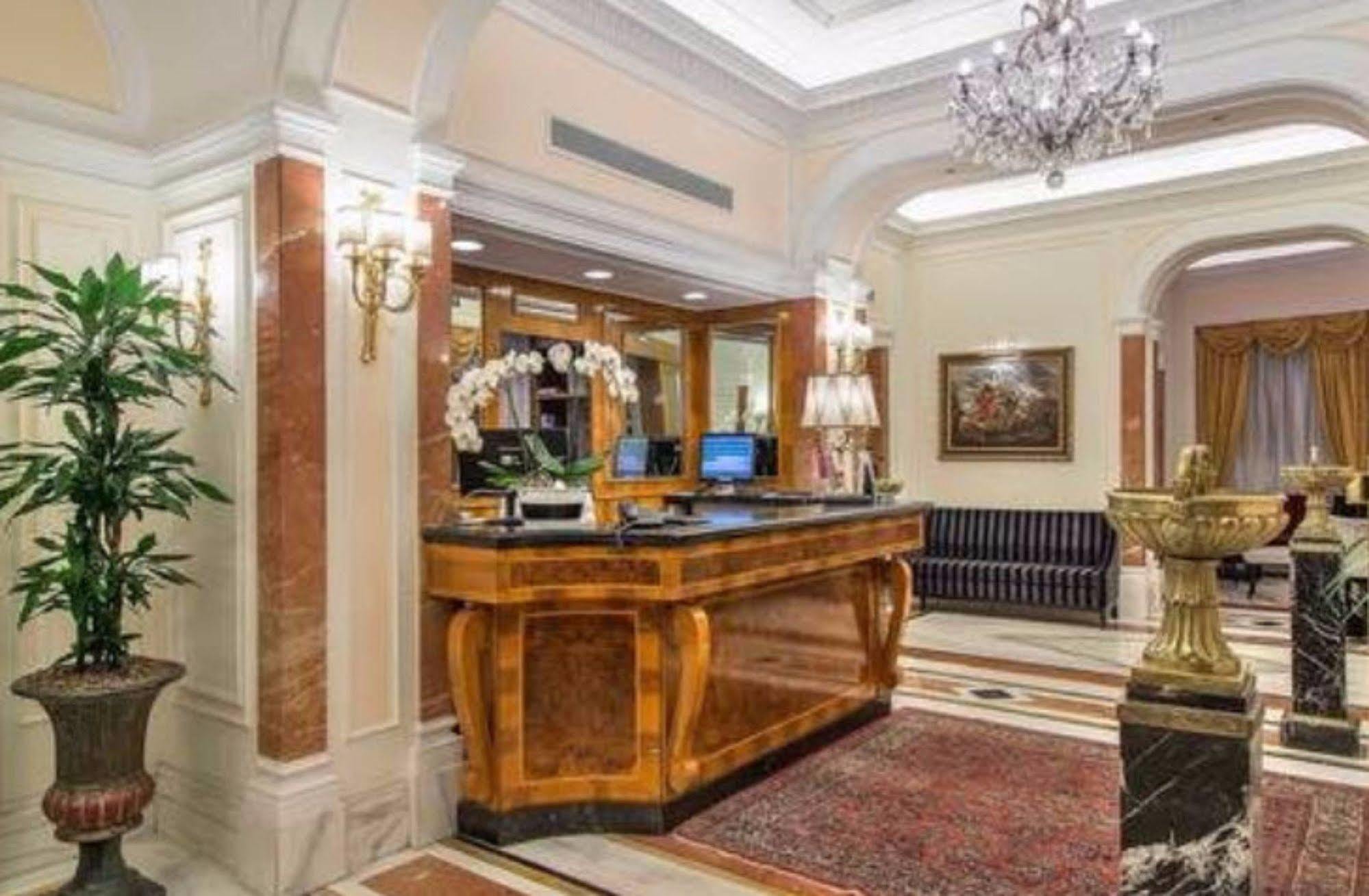 רומא Albergo Del Senato מראה חיצוני תמונה