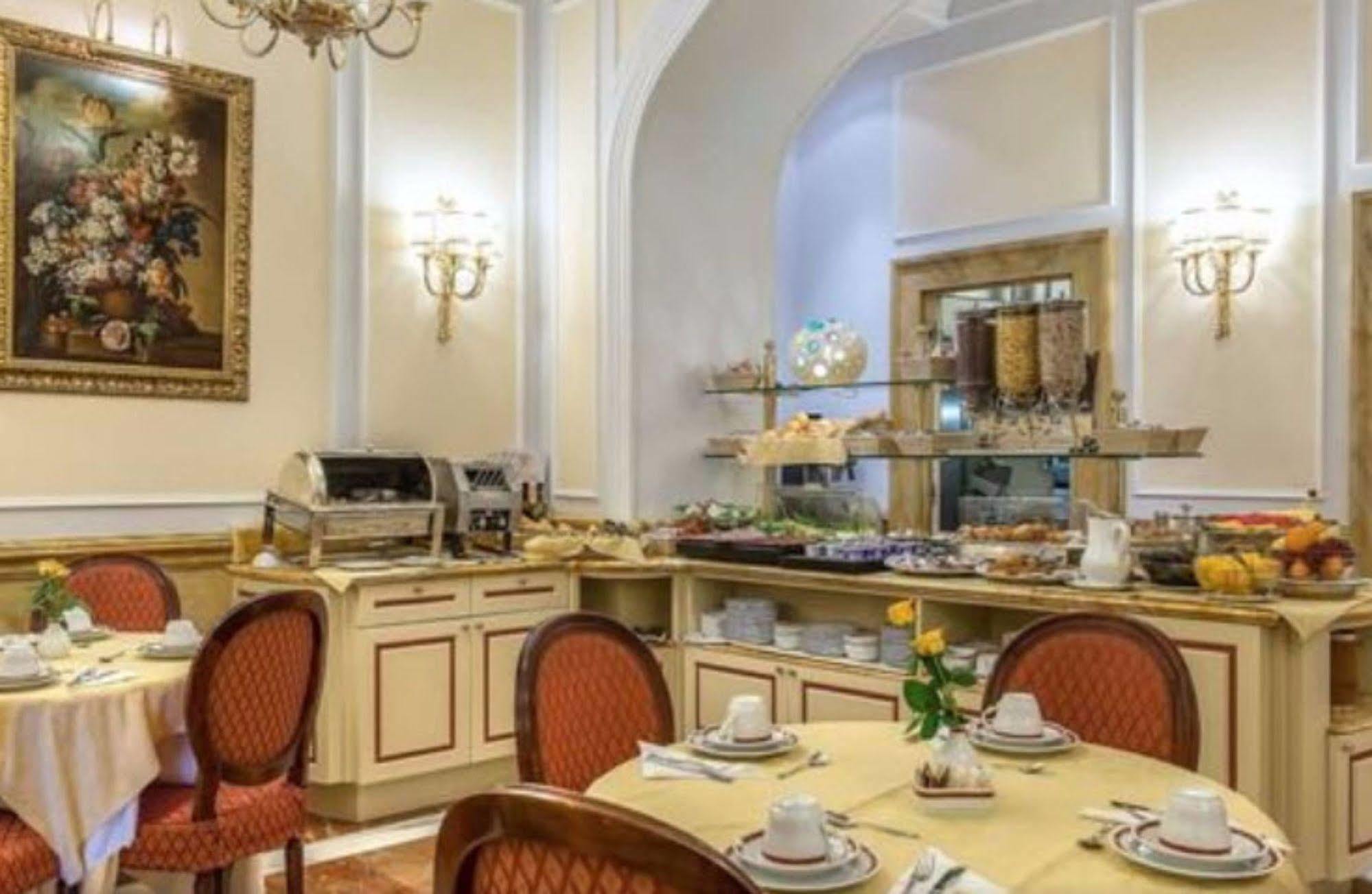 רומא Albergo Del Senato מראה חיצוני תמונה