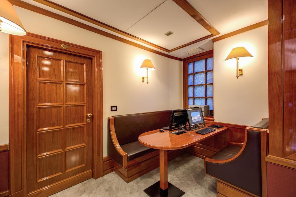 רומא Albergo Del Senato מראה חיצוני תמונה